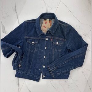 Levi's 90s’ Classic Blue Denim Jacket Size:Medium
Brand New!